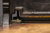 レトロな雰囲気をディスプレイする紙切断機 DC4727