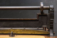 レトロな雰囲気をディスプレイする紙切断機 DC4727