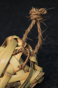 竹の風合いが素敵な小さな花カゴ DC4812