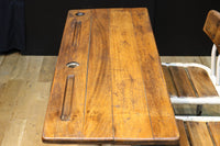 珍品!! 白パイプが可愛らしい子供用の一体型テーブル椅子 DC4837