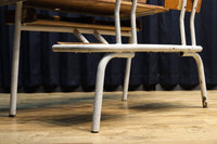 珍品!! 白パイプが可愛らしい子供用の一体型テーブル椅子 DC4837