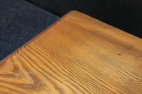 巻き脚デザインの置台 DC4844