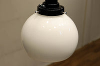 丸いシルエットがレトロ感を高める電笠 DC4880