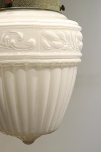 モダンなプレス装飾が映えるプレスガラス天井直付け灯 DC5211