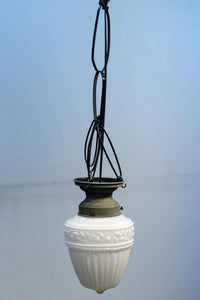 モダンなプレス装飾が映えるプレスガラス天井直付け灯 DC5211