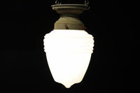 モダンなプレス装飾が映えるプレスガラス天井直付け灯 DC5211