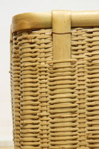 カラフルな背負い紐が可愛らしい大きな竹カゴ DC5565