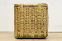 カラフルな背負い紐が可愛らしい大きな竹カゴ DC5565