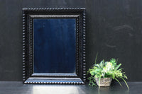 黒色額縁枠で落ち着いた雰囲気の壁掛け鏡 DC5666