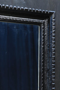 黒色額縁枠で落ち着いた雰囲気の壁掛け鏡 DC5666