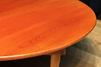 使い馴染んだ柔らかな質感をした丸ちゃぶ台 DC5671