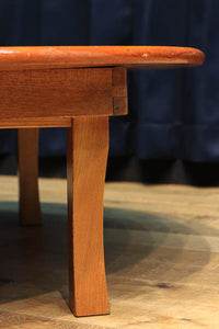 使い馴染んだ柔らかな質感をした丸ちゃぶ台 DC5671