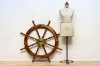 上品な雰囲気ある操舵輪 DC5672