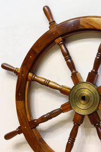 上品な雰囲気ある操舵輪 DC5672