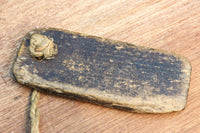 味わい深く時代の趣きある板札付き古鍵 D5708