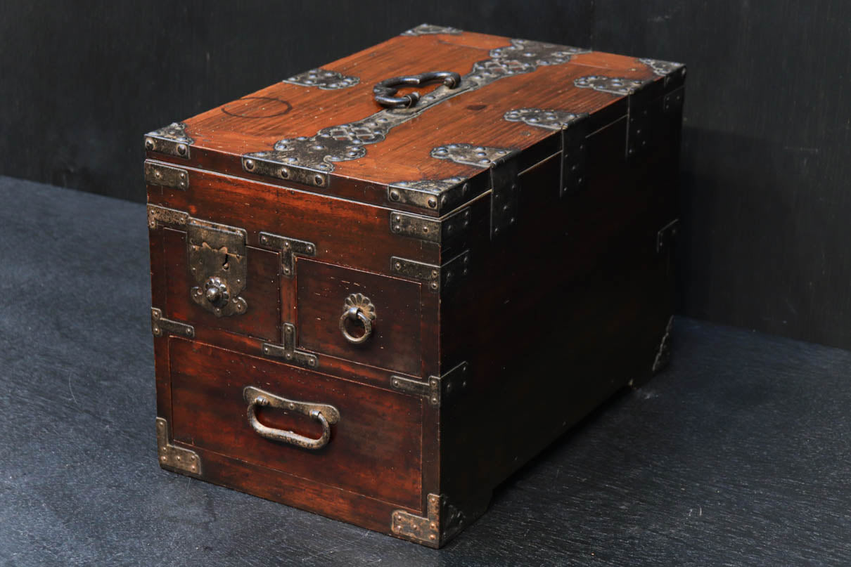 硯箱 螺鈿細工 国宝「八橋蒔絵螺鈿硯箱」を見に行こう！ ｜ 和樂web 美の国ニッポンを