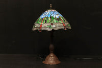 涼し気なステンドグラスにトンボ柄が馴染むスタンドライト DC5924