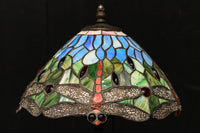 涼し気なステンドグラスにトンボ柄が馴染むスタンドライト DC5924