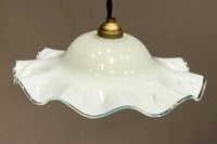 ゆったりとしたフリルデザインが上品な電笠 DC5969