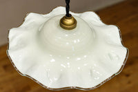 ゆったりとしたフリルデザインが上品な電笠 DC5969