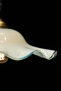 ゆったりとしたフリルデザインが上品な電笠 DC5969