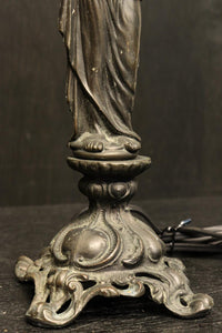 オレンジのステンドグラスが温かみある明りを灯すスタンドライト DC6013