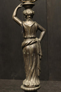 オレンジのステンドグラスが温かみある明りを灯すスタンドライト DC6013