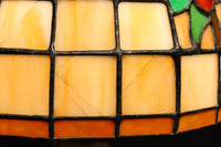 オレンジのステンドグラスが温かみある明りを灯すスタンドライト DC6013