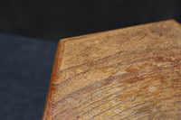 上質感に包まれた六角形の小さな花台 DC6064