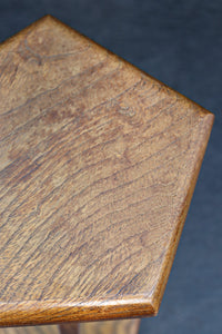 上質感に包まれた六角形の小さな花台 DC6064