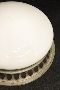 フレーム金具がレトロ感を高める天井灯 DC6241a