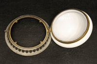 フレーム金具がレトロ感を高める天井灯 DC6241a