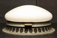 フレーム金具がレトロ感を高める天井灯 DC6241a