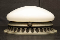 フレーム金具がレトロ感を高める天井灯 DC6241a