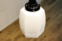 プレス模様がモダンに飾る六角形の電笠 DC6251