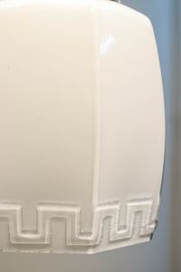 プレス模様がモダンに飾る六角形の電笠 DC6251