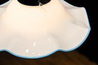 フリル縁が淡いブルーで可愛らしい電笠 DC6430