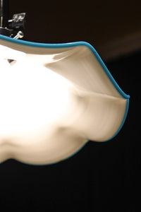 フリル縁が淡いブルーで可愛らしい電笠 DC6430