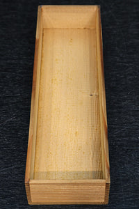 美しい風合いをした蓋付きの木箱 DC6534