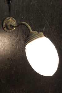 亀甲プレス模様が映えるブラケット DC6546