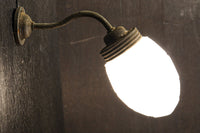 亀甲プレス模様が映えるブラケット DC6546