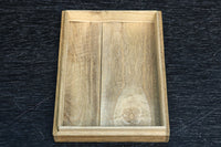 優しい木地色をした蓋付きの木箱 DC6559