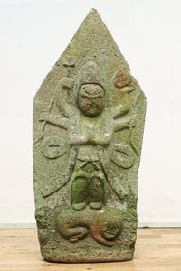 険しく睨む表情をみせる馬頭観音像 DC6570