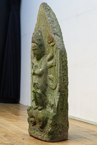 険しく睨む表情をみせる馬頭観音像 DC6570