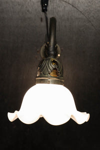 極上!! 乳白色フリル笠が可愛らしいブラケット DC6614