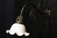 極上!! 乳白色フリル笠が可愛らしいブラケット DC6614