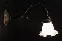 フリル笠でエレガントなブラケット DC6700