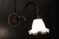 フリル笠でエレガントなブラケット DC6700