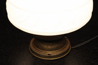 釣鐘型の乳白色プレスガラス笠の天井直付け灯 DC6815