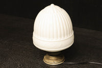 釣鐘型の乳白色プレスガラス笠の天井直付け灯 DC6815